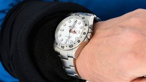 rolex explorer short minute hand